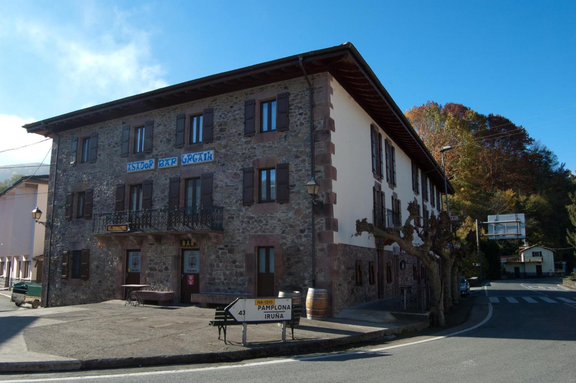 Hotel Urgain Oronoz-Mugaire Εξωτερικό φωτογραφία