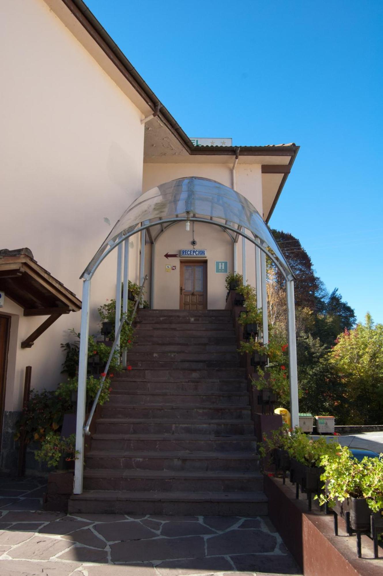 Hotel Urgain Oronoz-Mugaire Εξωτερικό φωτογραφία