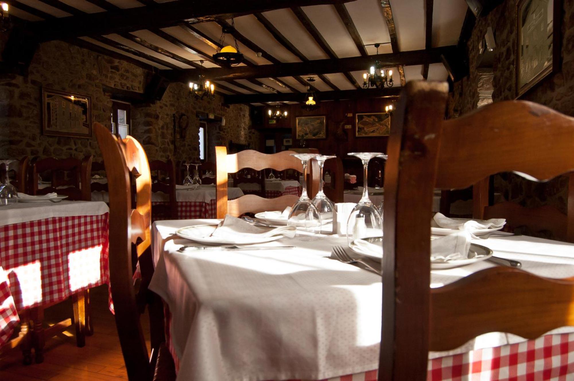 Hotel Urgain Oronoz-Mugaire Εξωτερικό φωτογραφία