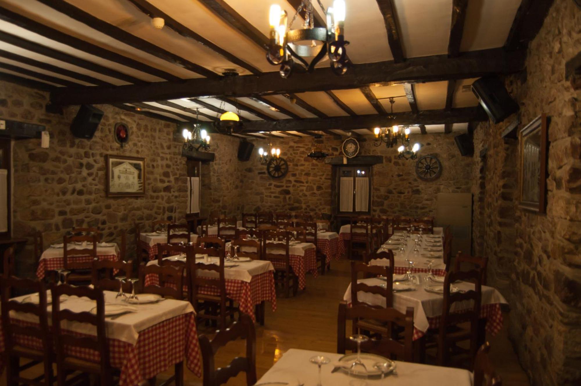Hotel Urgain Oronoz-Mugaire Εξωτερικό φωτογραφία